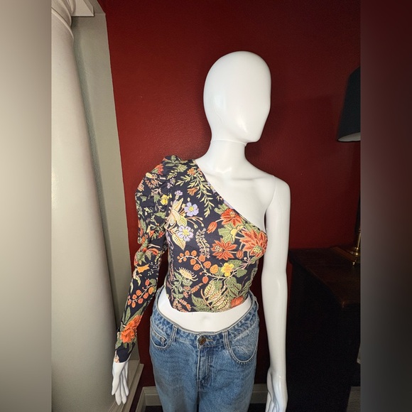 Zara- Floral One-Shoulder Top. Size S - Picture 4 of 8